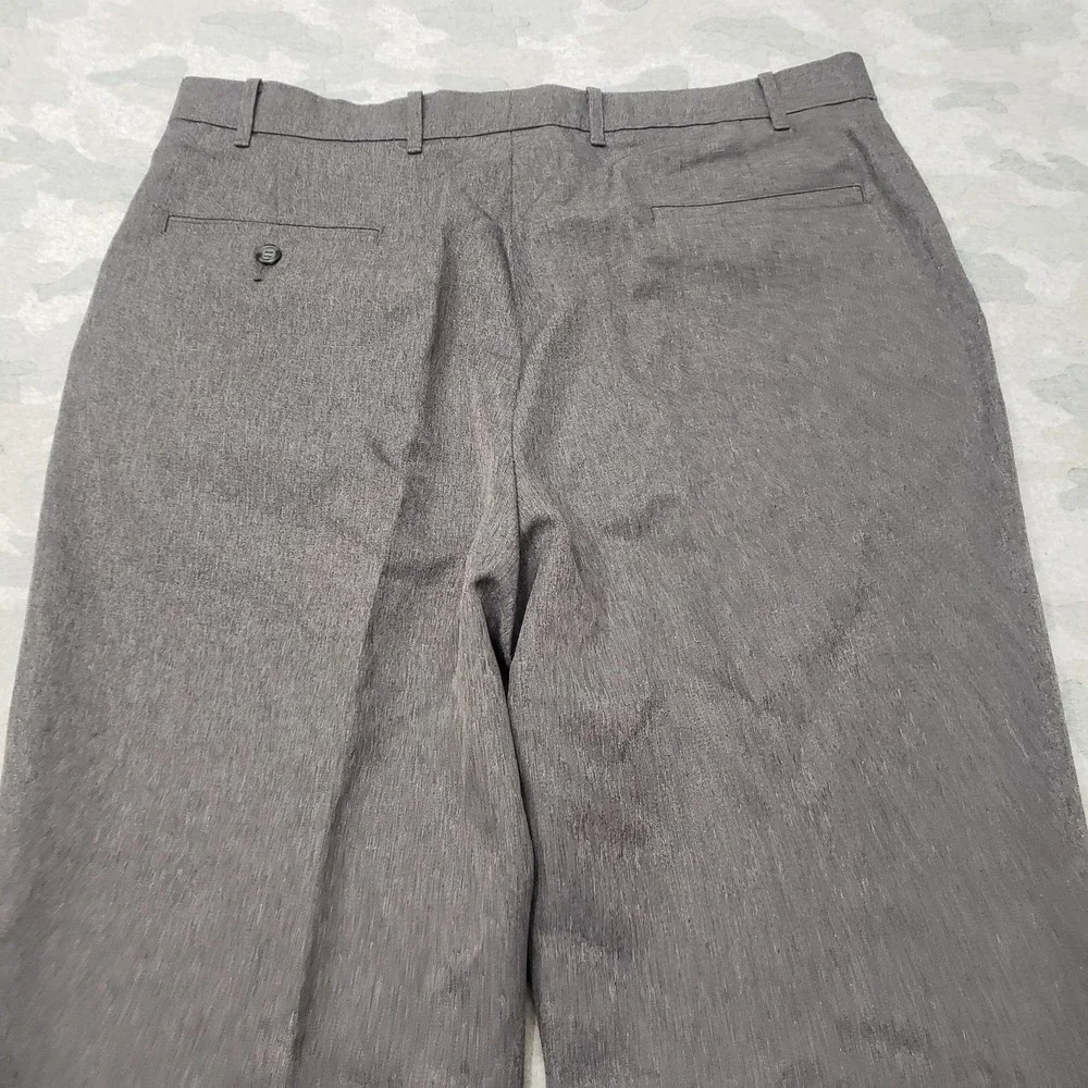 VTG Levi's Strauss & Co. Pants Mens 38x32 Gray Pockets Flat Front